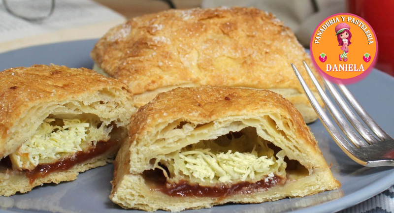 Pastel De Bocadillo & Queso